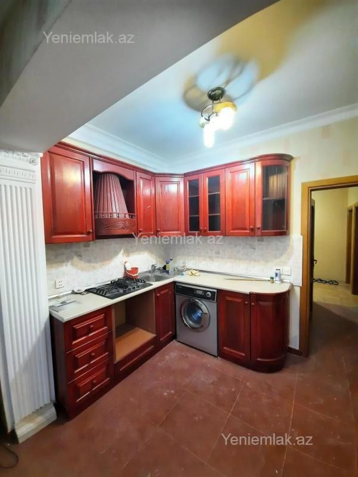 Satılır 3 otaqlı köhnə tikili 80 m²