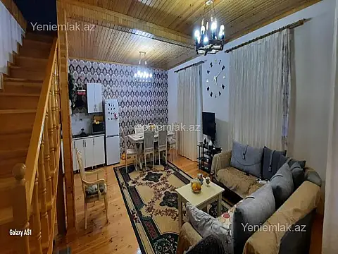 Satılır 3 otaqlı həyət evi 140 m²