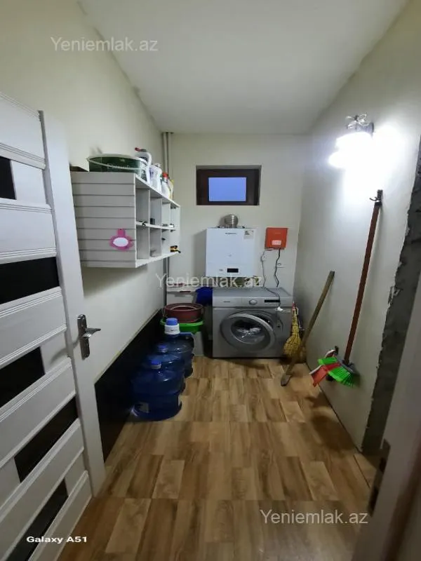 Satılır 3 otaqlı həyət evi 140 m²