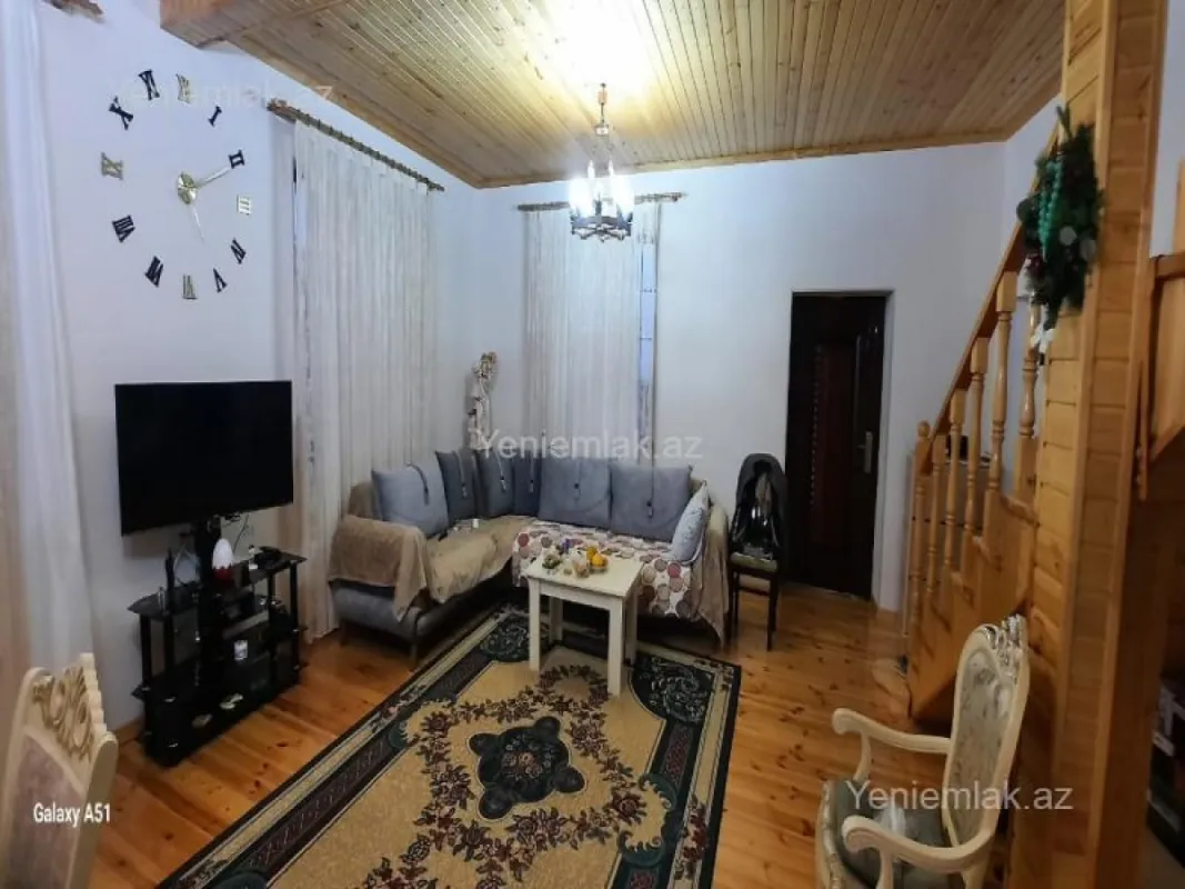 Satılır 3 otaqlı həyət evi 140 m²