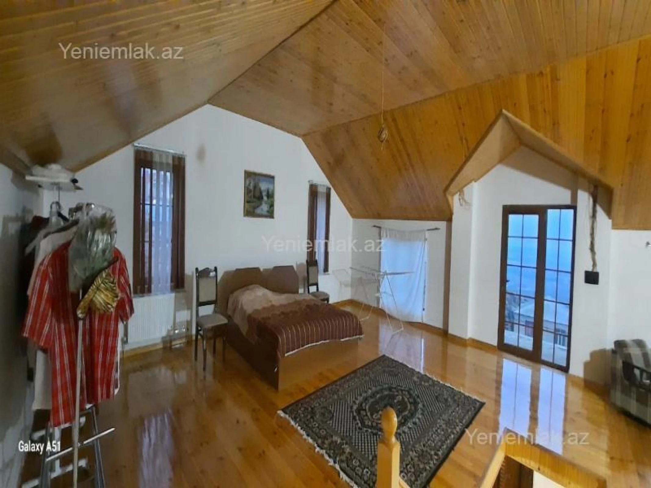 Satılır 3 otaqlı həyət evi 140 m²