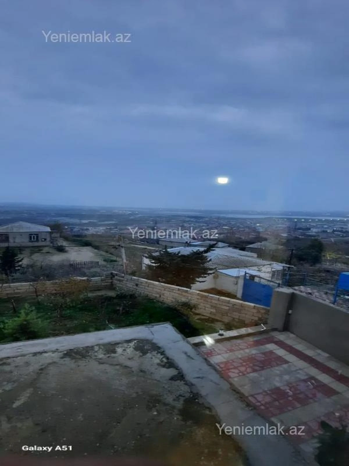 Satılır 3 otaqlı həyət evi 140 m²