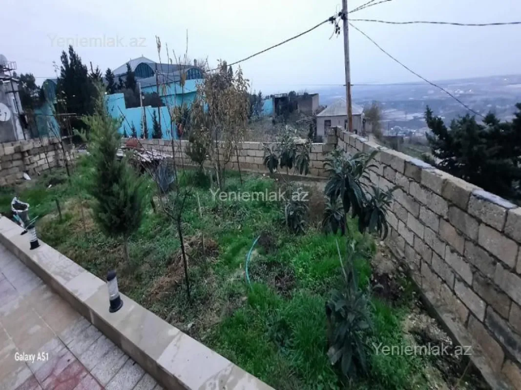 Satılır 3 otaqlı həyət evi 140 m²