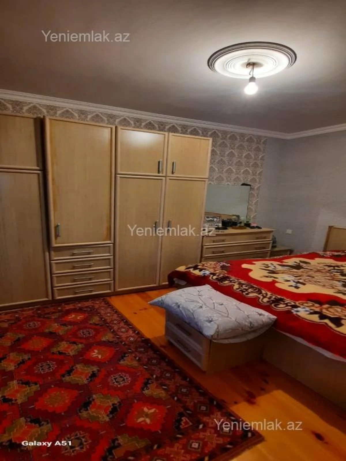 Satılır 3 otaqlı həyət evi 140 m²