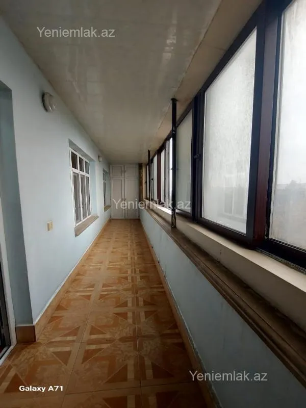 Satılır 5 otaqlı köhnə tikili 130 m²