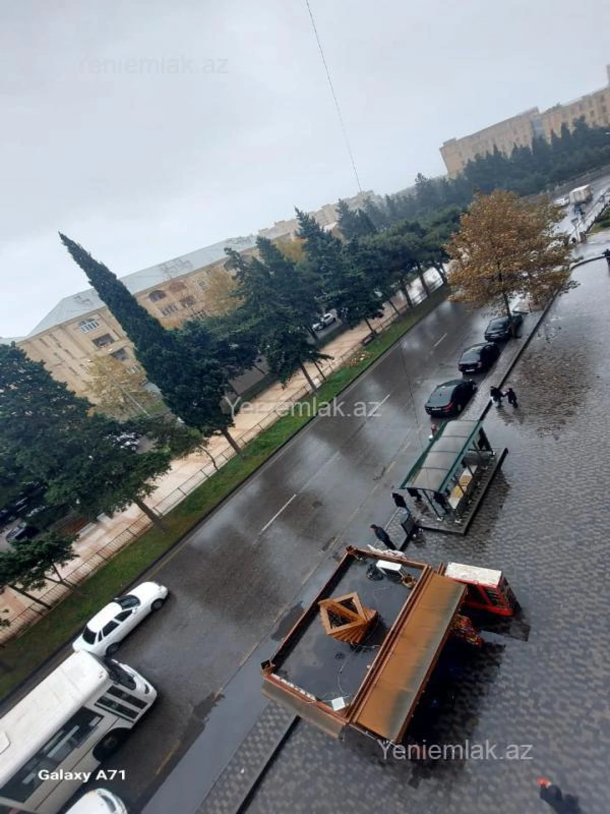 Satılır 5 otaqlı köhnə tikili 130 m²