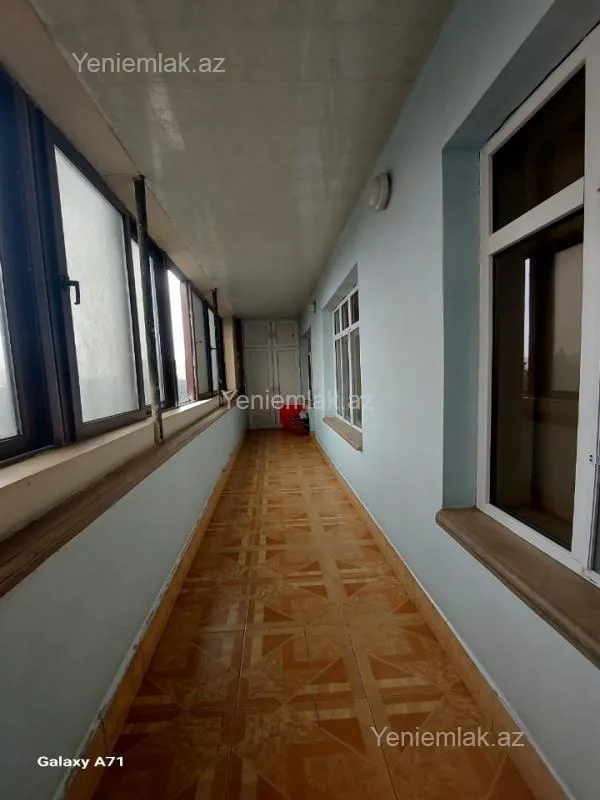 Satılır 5 otaqlı köhnə tikili 130 m²