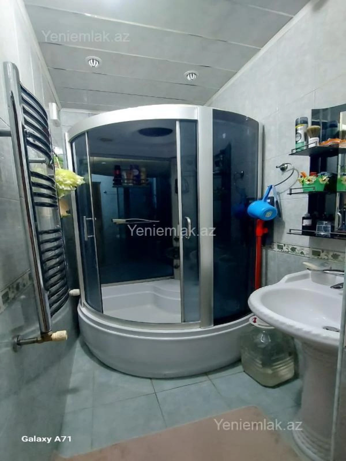 Satılır 5 otaqlı köhnə tikili 130 m²