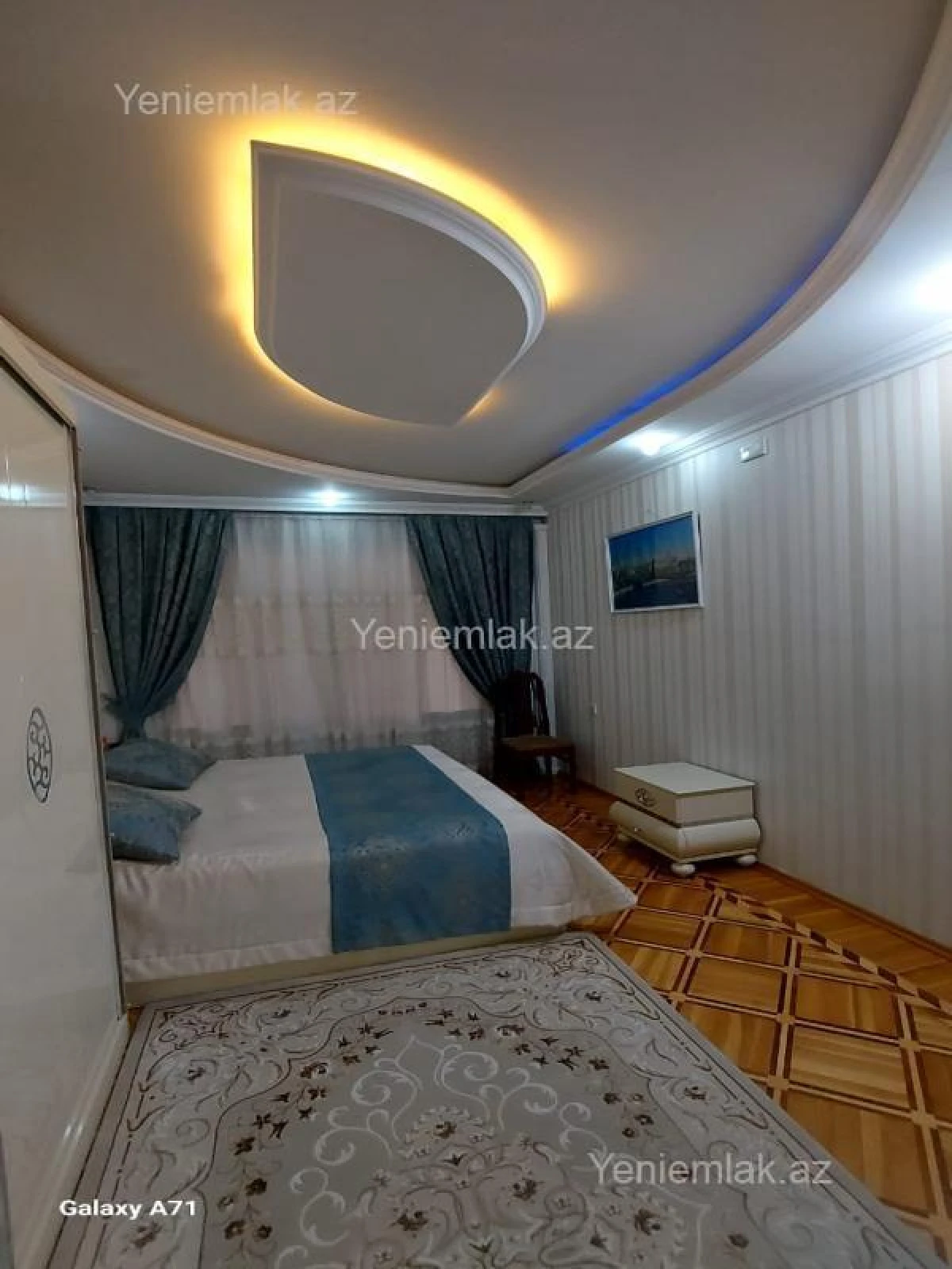Satılır 5 otaqlı köhnə tikili 130 m²