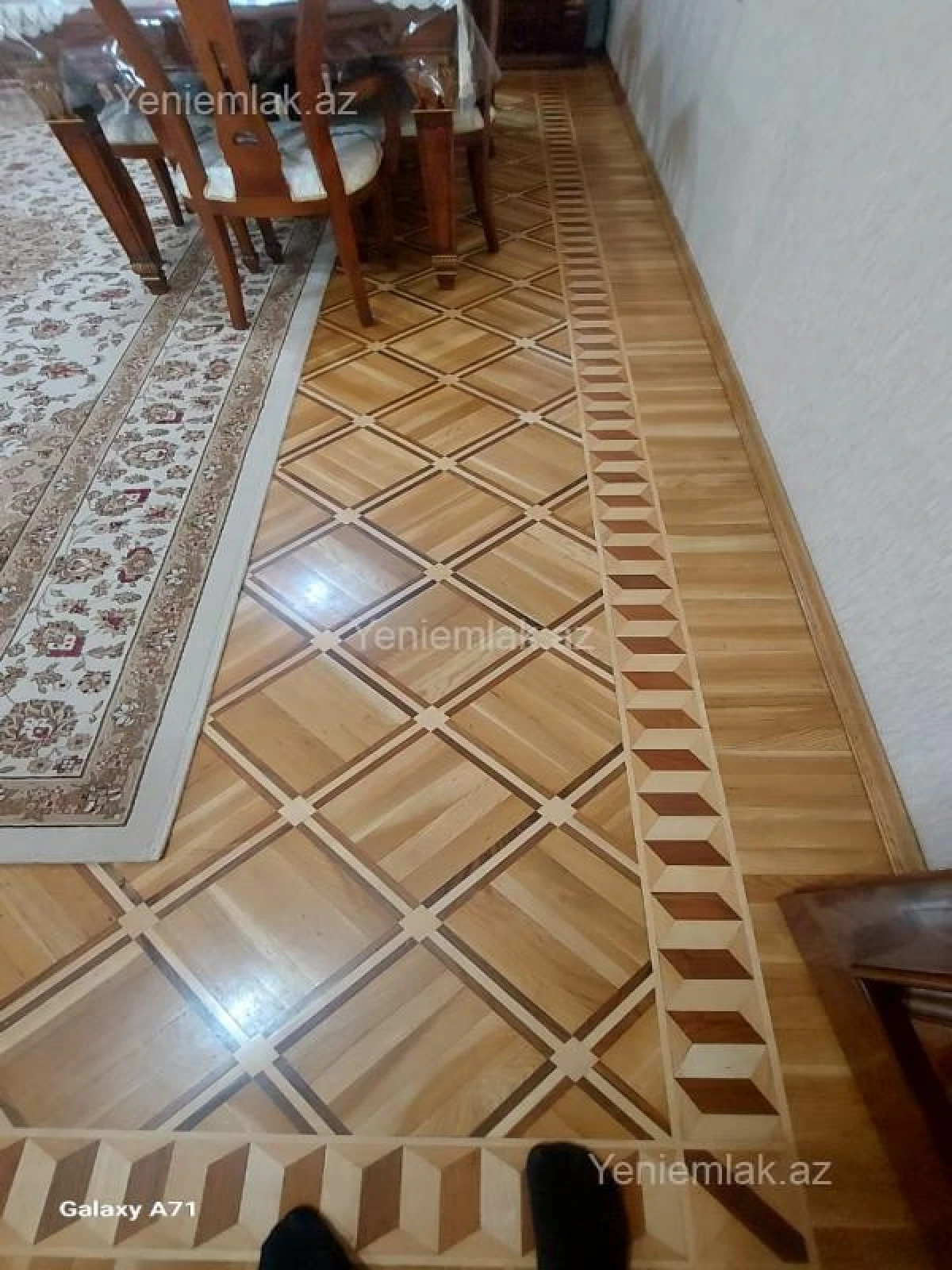 Satılır 5 otaqlı köhnə tikili 130 m²