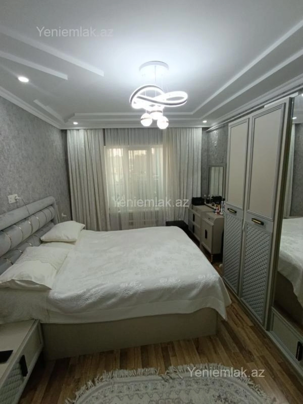 Satılır 5 otaqlı köhnə tikili 125 m²