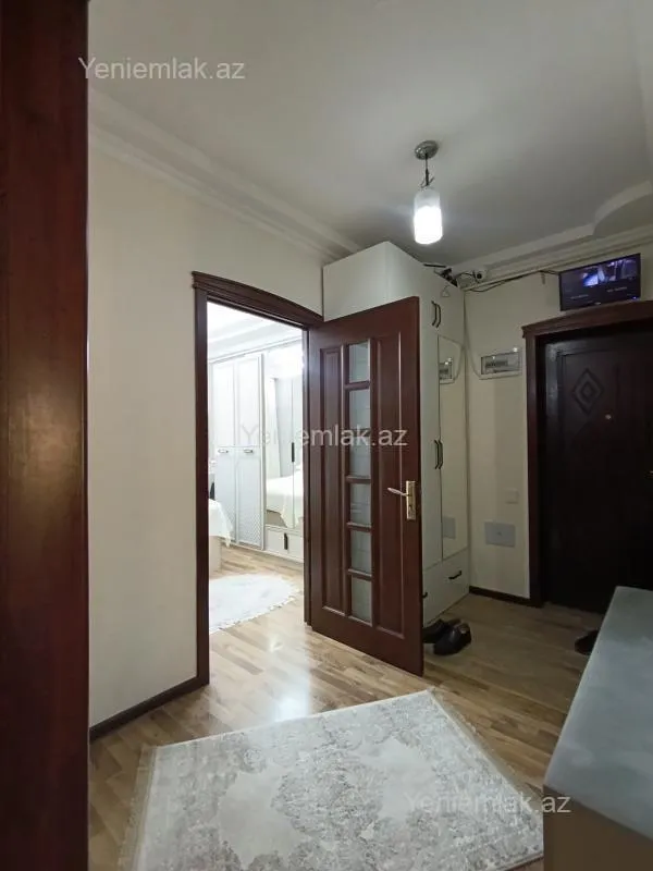 Satılır 5 otaqlı köhnə tikili 125 m²