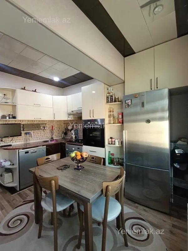 Satılır 5 otaqlı köhnə tikili 125 m²