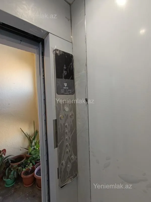 Satılır 5 otaqlı köhnə tikili 125 m²