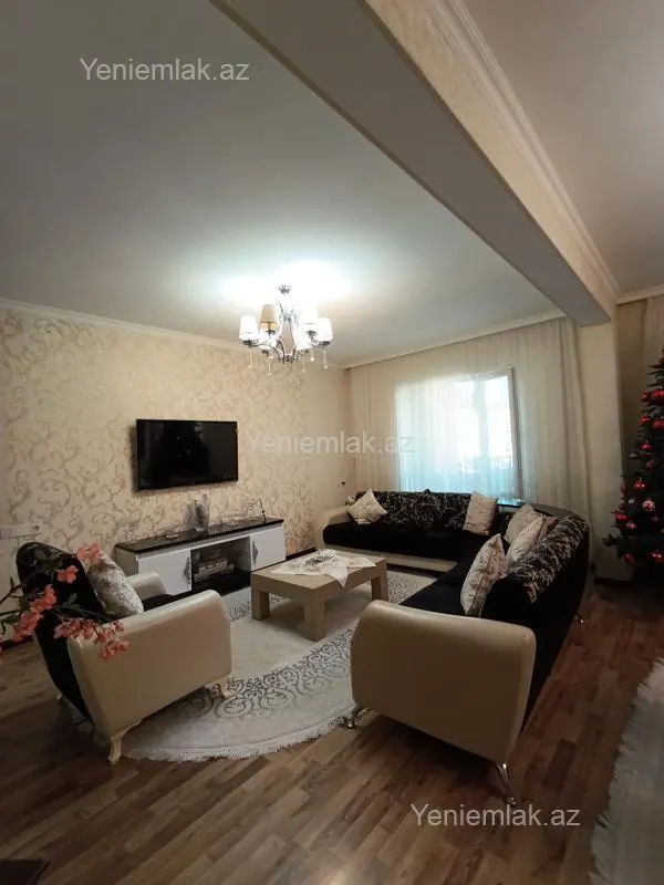 Satılır 5 otaqlı köhnə tikili 125 m²
