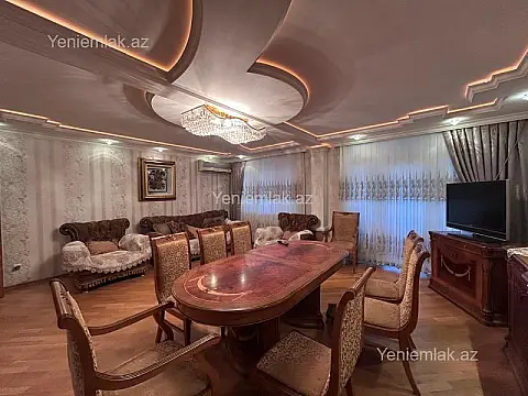 Satılır 5 otaqlı köhnə tikili 130 m²