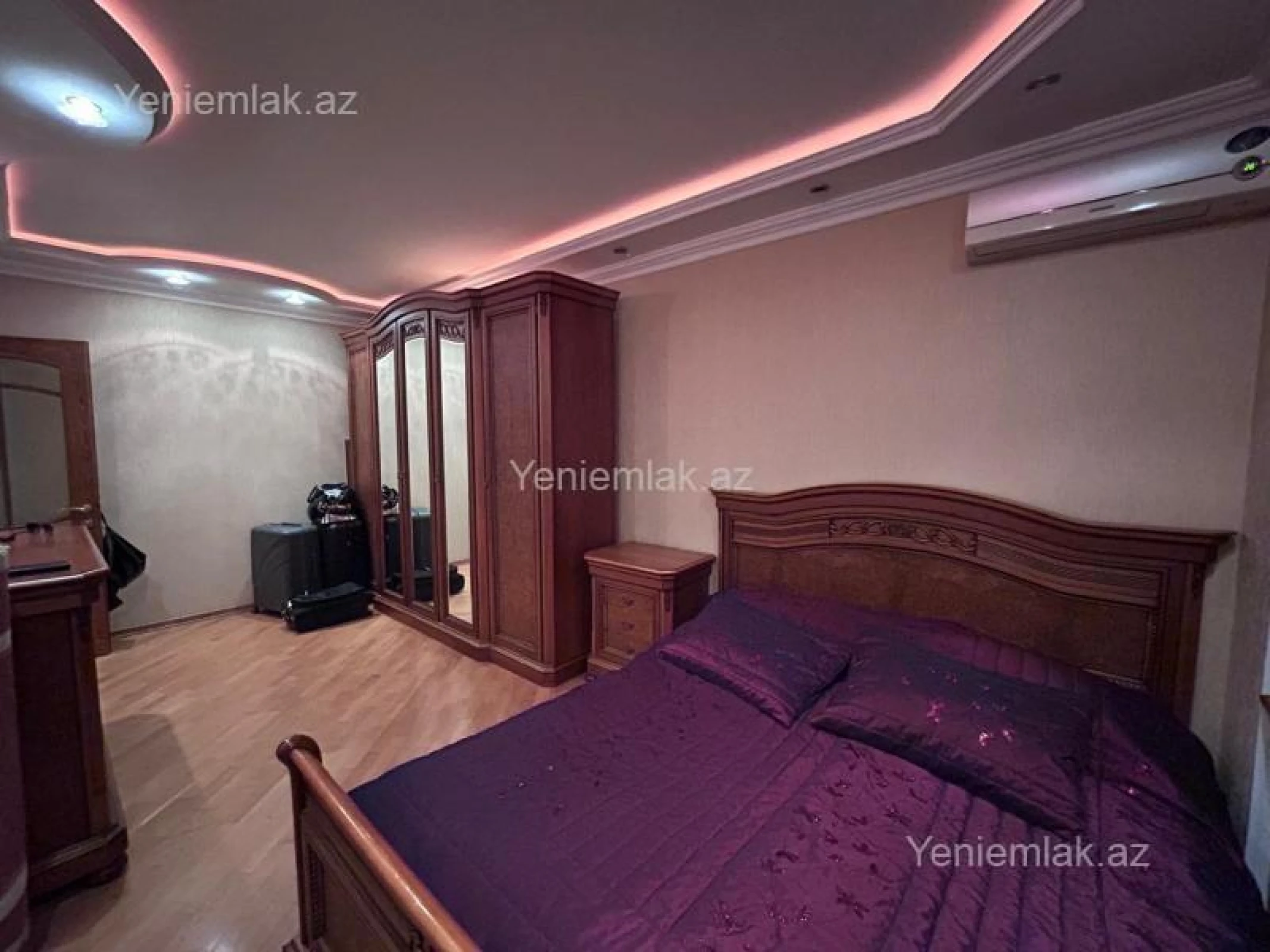 Satılır 5 otaqlı köhnə tikili 130 m²