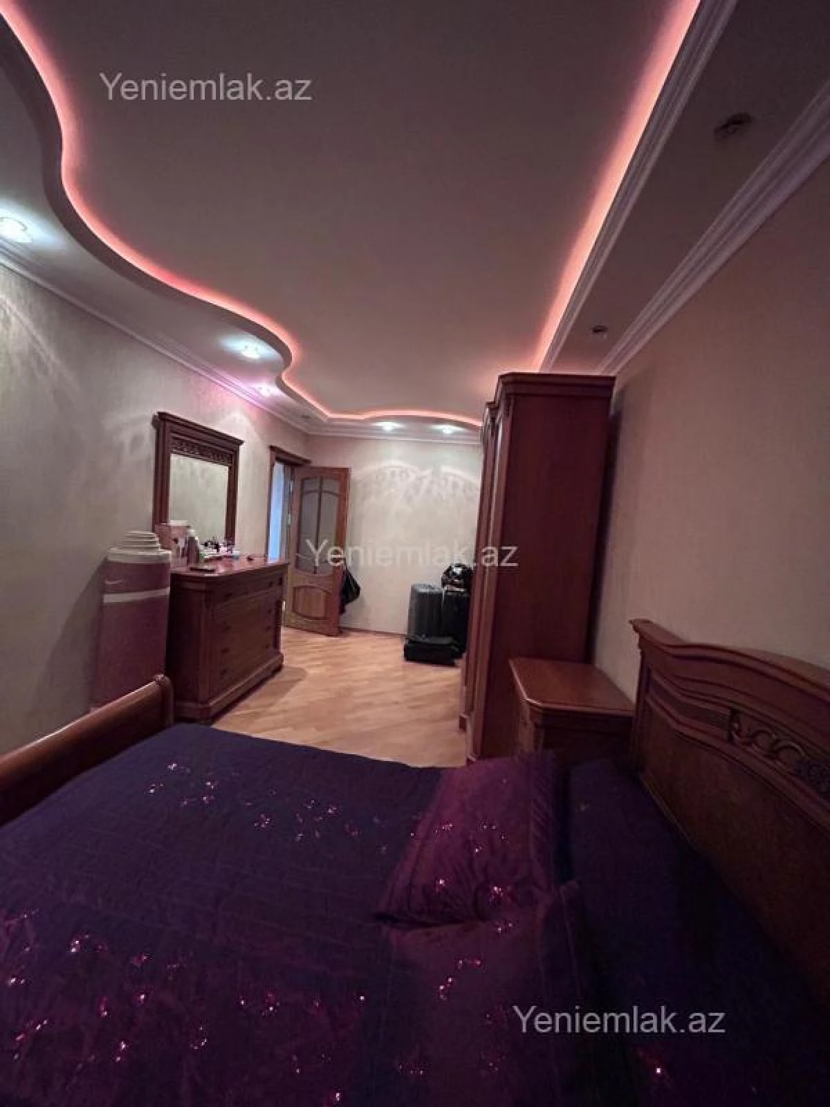 Satılır 5 otaqlı köhnə tikili 130 m²