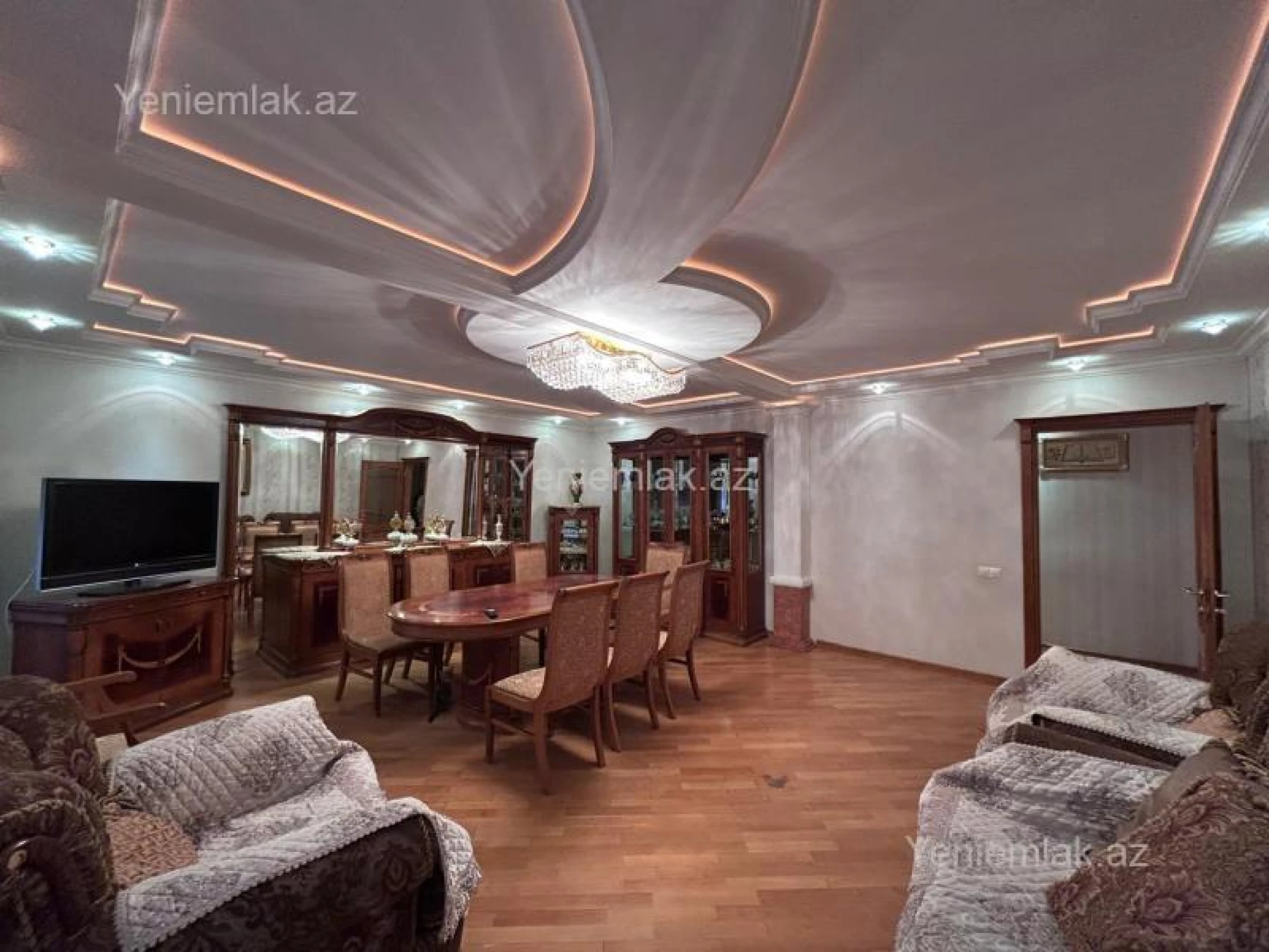 Satılır 5 otaqlı köhnə tikili 130 m²