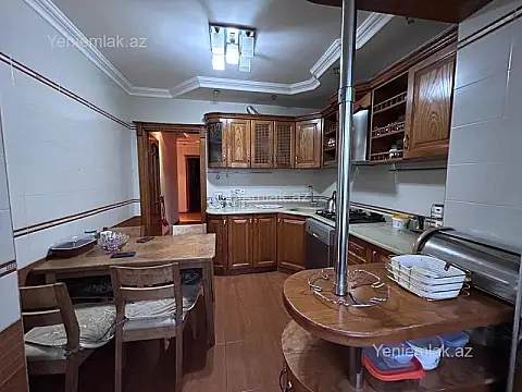 Satılır 5 otaqlı köhnə tikili 130 m² — Bakı, Sabunçu 5 otaq 130.00 m²