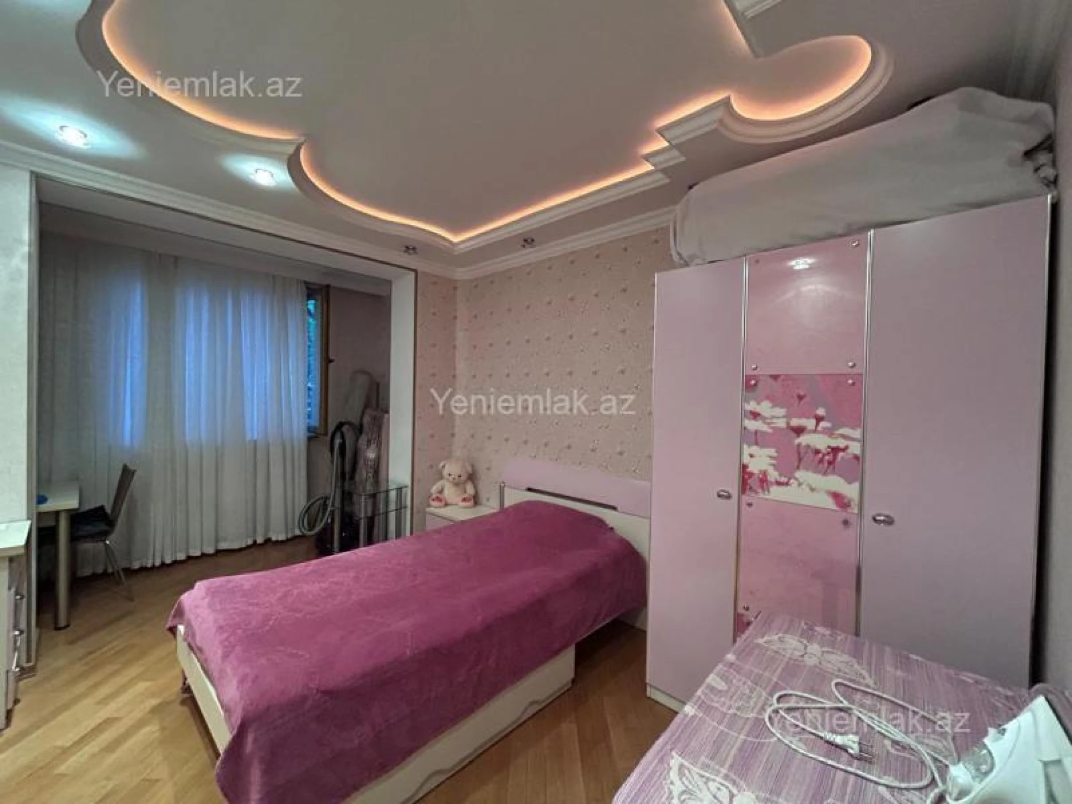 Satılır 5 otaqlı köhnə tikili 130 m²