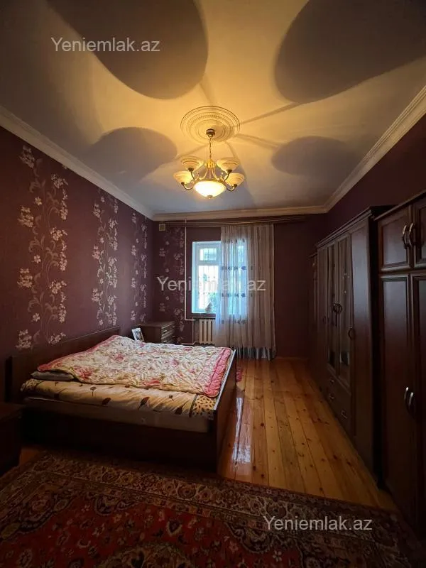 Satılır 6 otaqlı həyət evi 220 m²