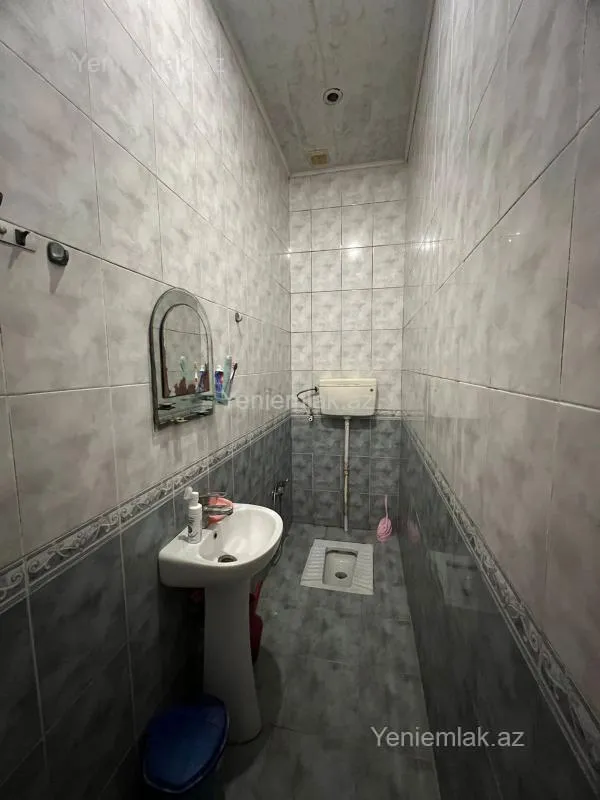 Satılır 6 otaqlı həyət evi 220 m²