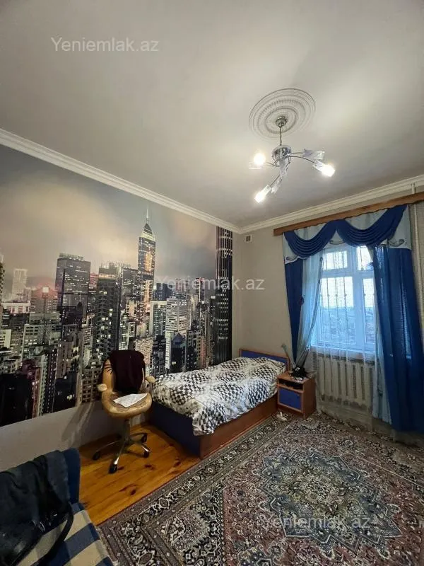 Satılır 6 otaqlı həyət evi 220 m²