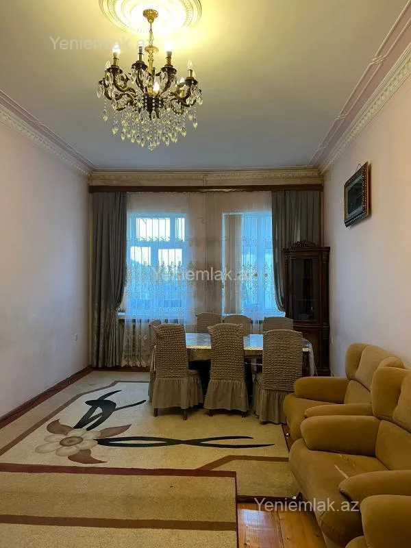 Satılır 6 otaqlı həyət evi 220 m²