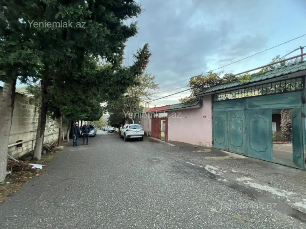 Satılır 6 otaqlı həyət evi 220 m²