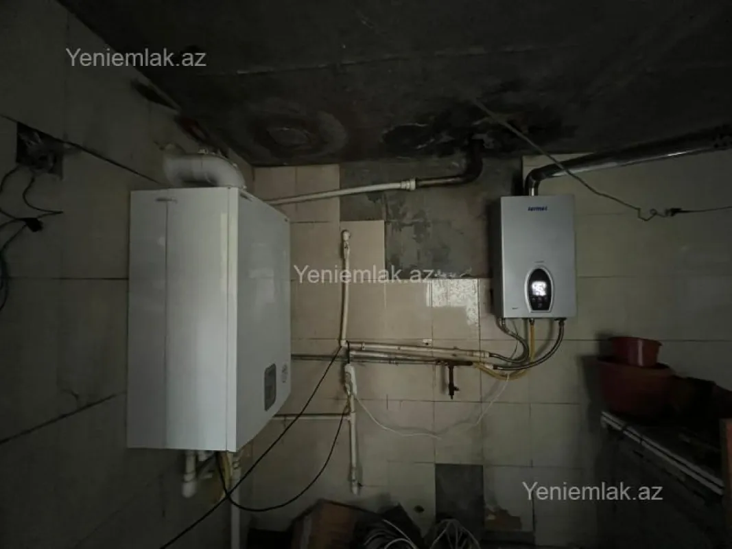 Satılır 6 otaqlı həyət evi 220 m²