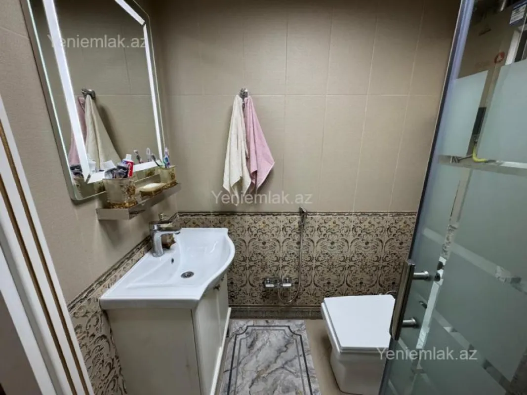 Satılır 2 otaqlı köhnə tikili 60 m²