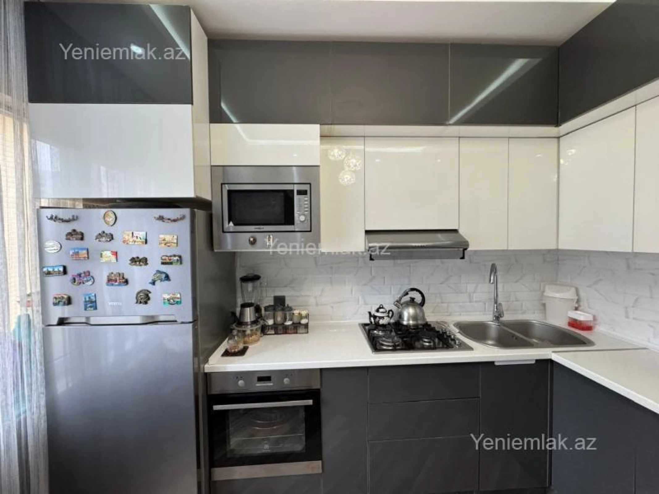 Satılır 2 otaqlı köhnə tikili 60 m²