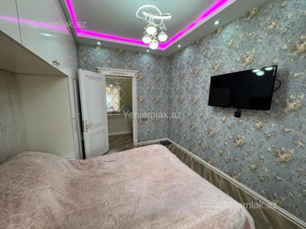 Satılır 2 otaqlı köhnə tikili 60 m²