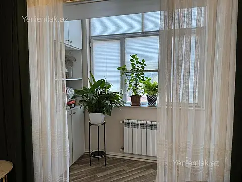 Satılır 2 otaqlı köhnə tikili 60 m²