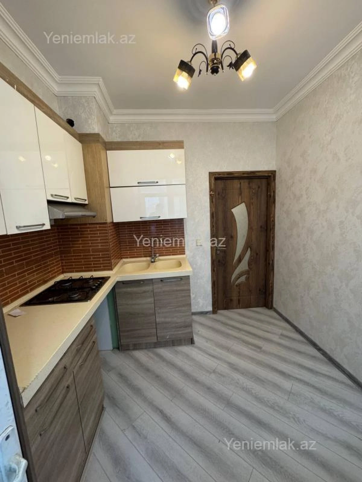 Satılır 3 otaqlı yeni tikili 72 m²