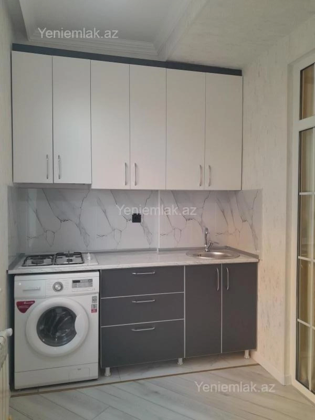 Satılır 3 otaqlı yeni tikili 74 m²
