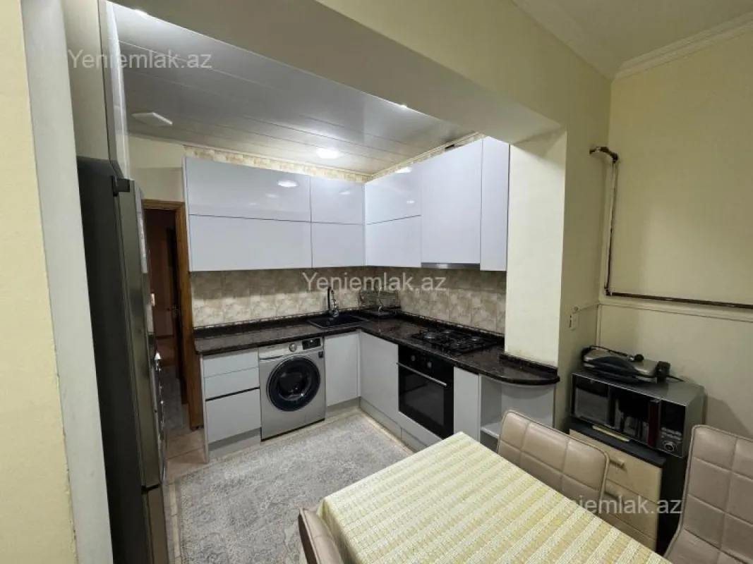Satılır 3 otaqlı yeni tikili 85 m²