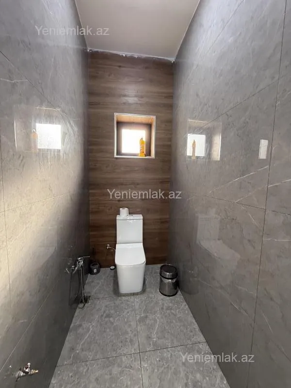 Satılır 4 otaqlı həyət evi 250 m²