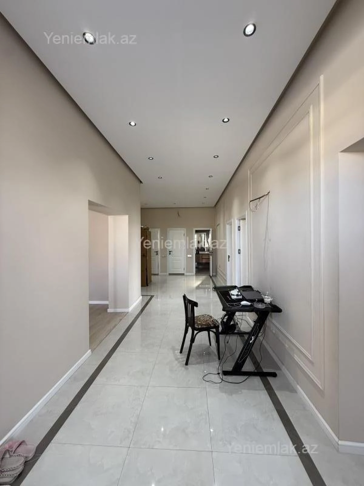 Satılır 4 otaqlı həyət evi 250 m²