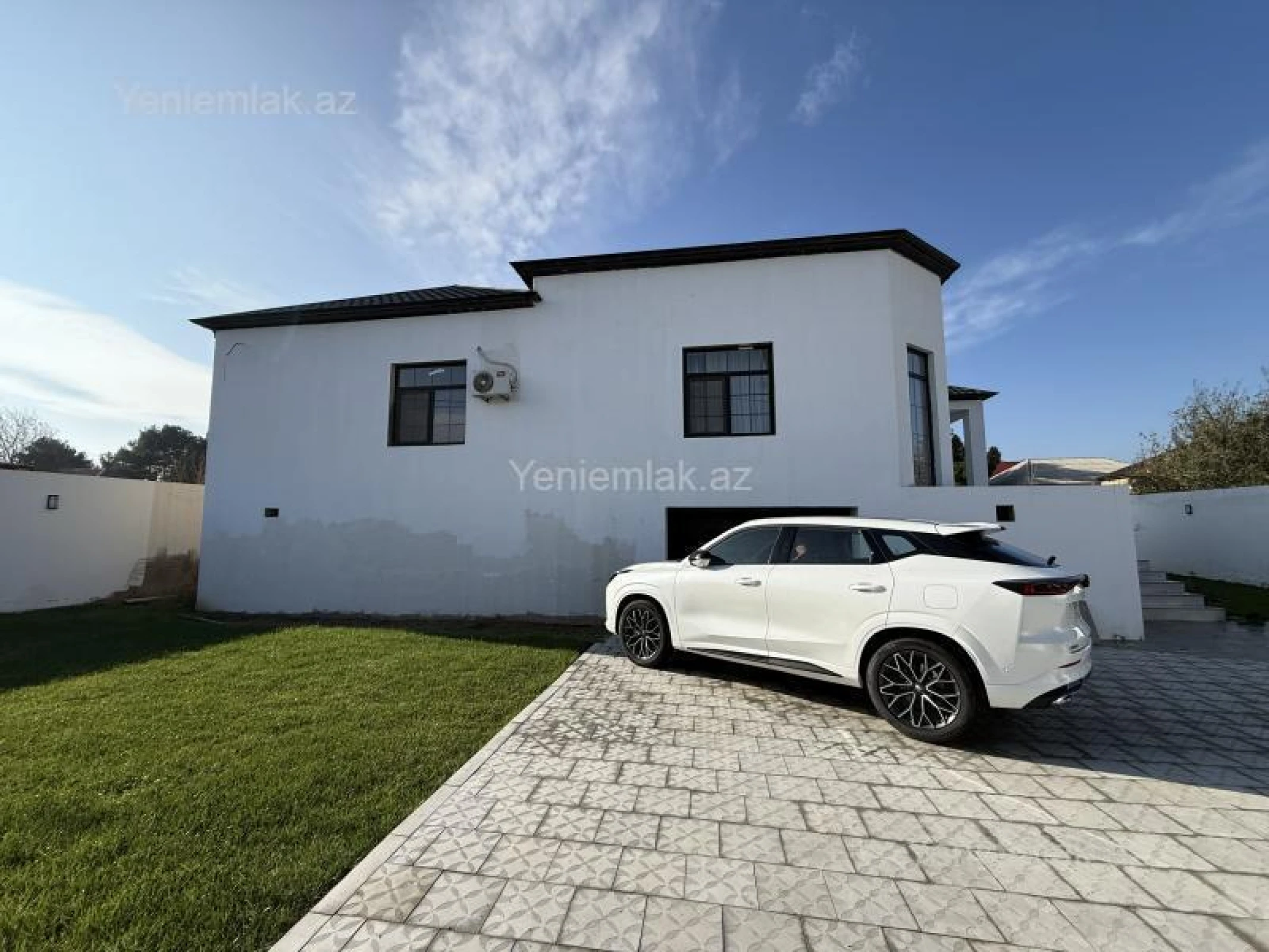 Satılır 4 otaqlı həyət evi 250 m²