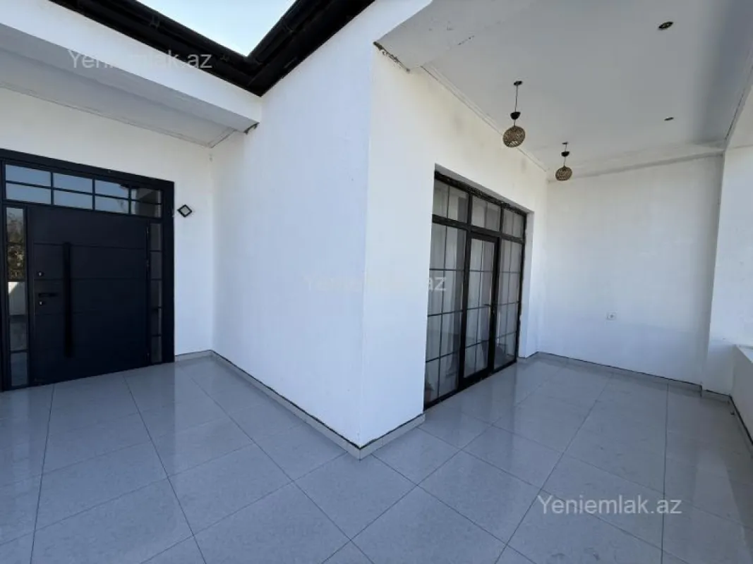 Satılır 4 otaqlı həyət evi 250 m²