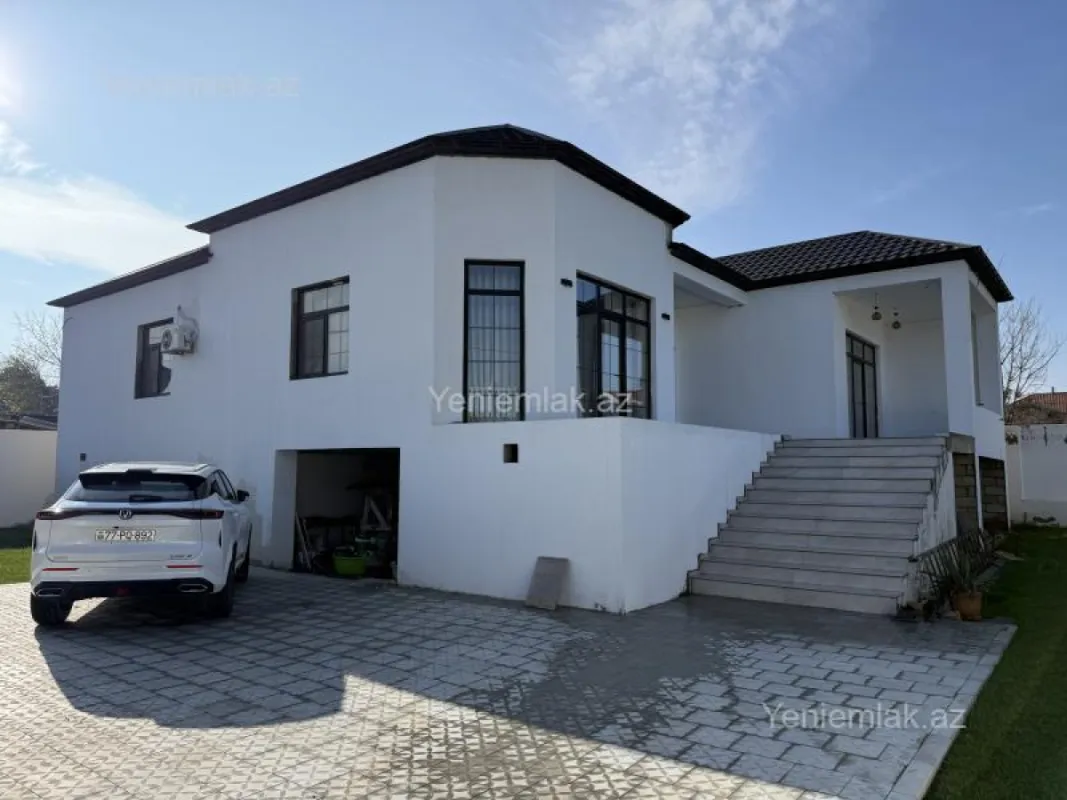 Satılır 4 otaqlı həyət evi 250 m²