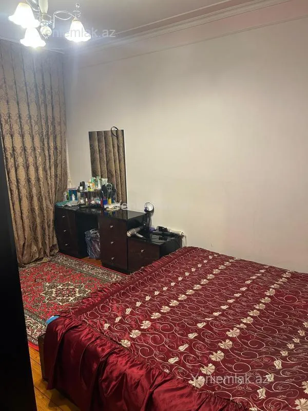 Satılır 3 otaqlı köhnə tikili 75 m²