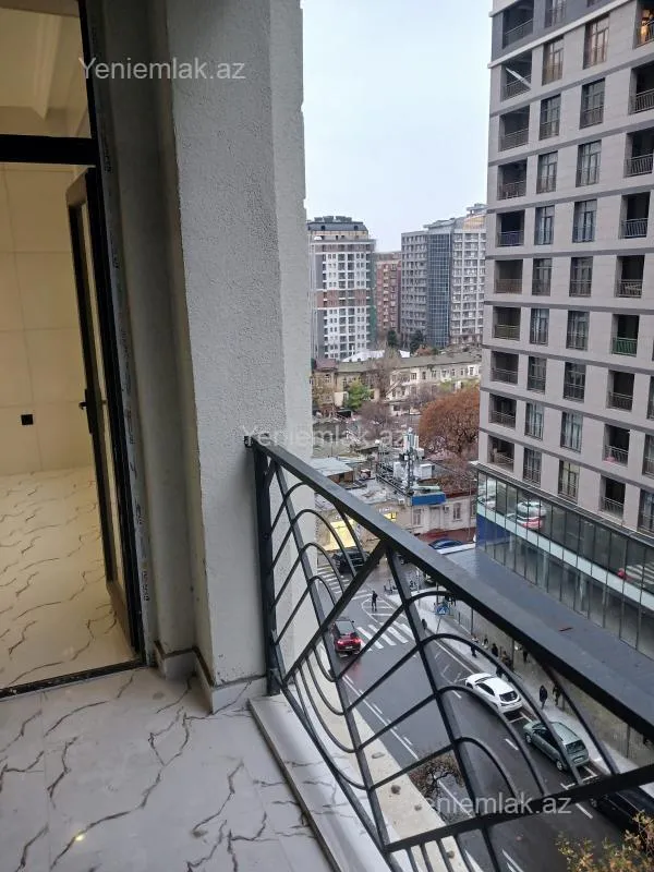 Satılır 2 otaqlı yeni tikili 74 m²