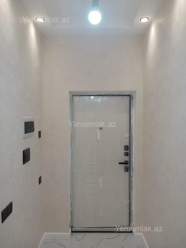 Satılır 2 otaqlı yeni tikili 74 m²