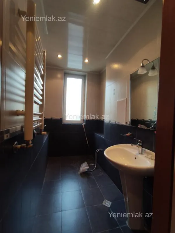 Satılır 4 otaqlı yeni tikili 153 m²