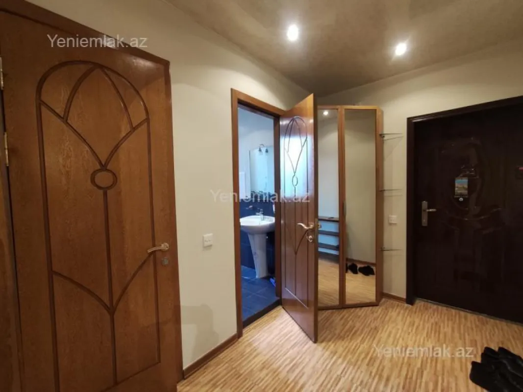 Satılır 4 otaqlı yeni tikili 153 m²