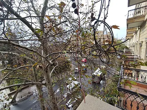 Satılır 4 otaqlı yeni tikili 153 m²