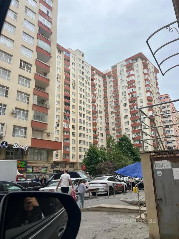 Satılır 5 otaqlı yeni tikili 210 m²